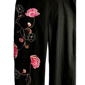 Guess Connection Black Embroidered Floral Leg Pants Sz 6 Slim Fit Stretch Slacks
